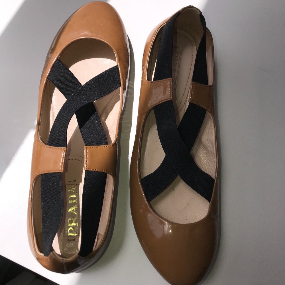 Prada tan and black ballerina flats